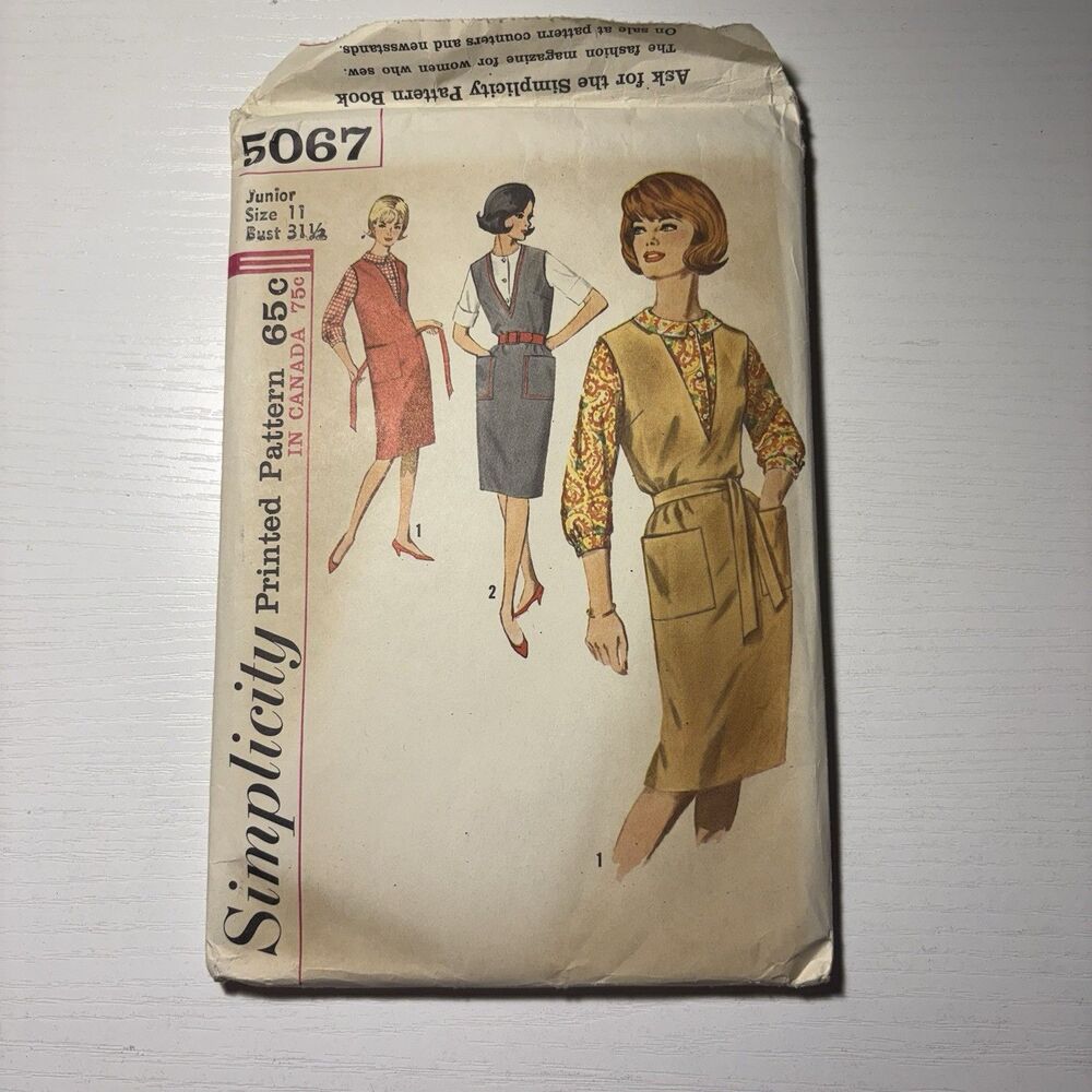 SIMPLICITY 5067 VTG 60s Jumper V-neck Blouse Misses Sz 11 Fashion Pattern - Picture 1 of 2